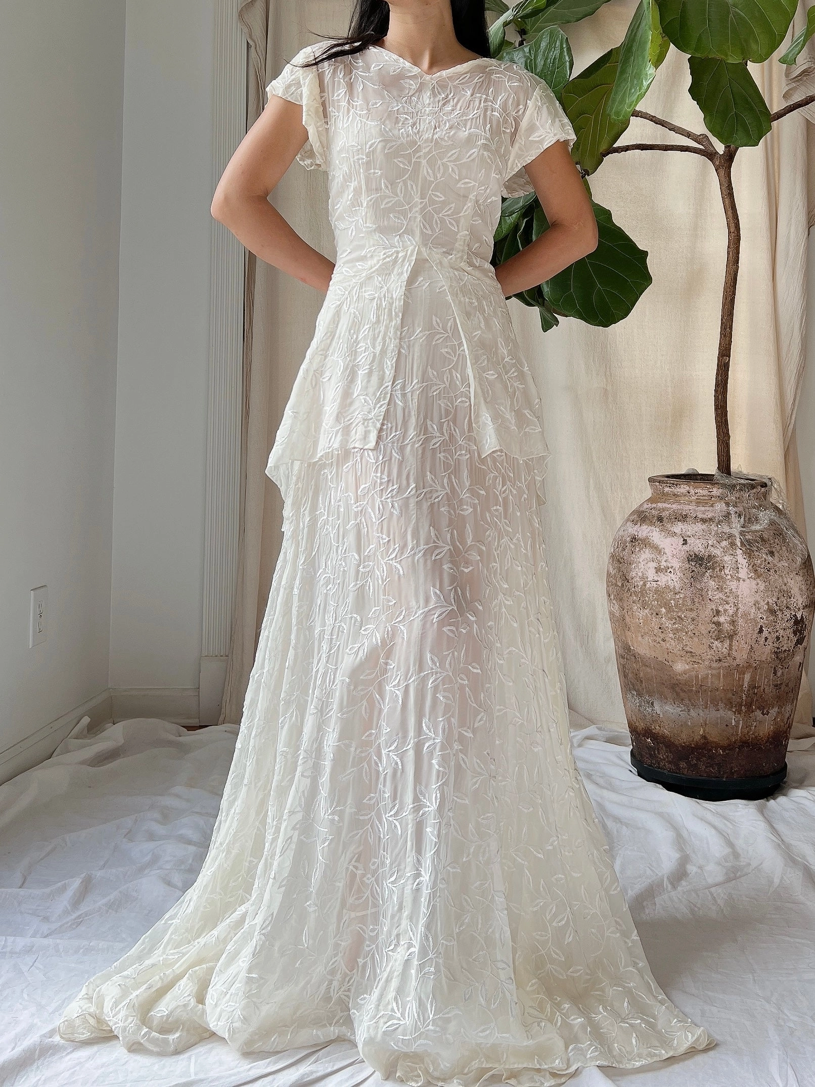 1940s Silk Embroidered Dress - XS