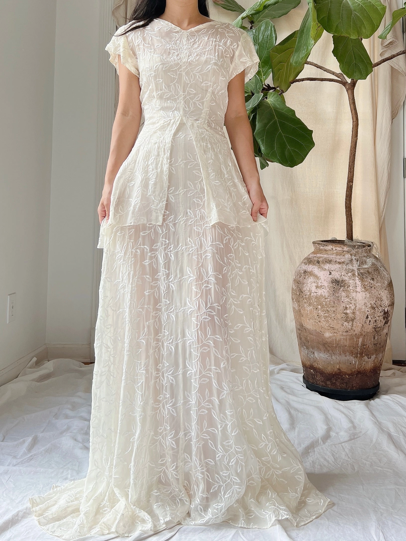 1940s Silk Embroidered Dress - XS