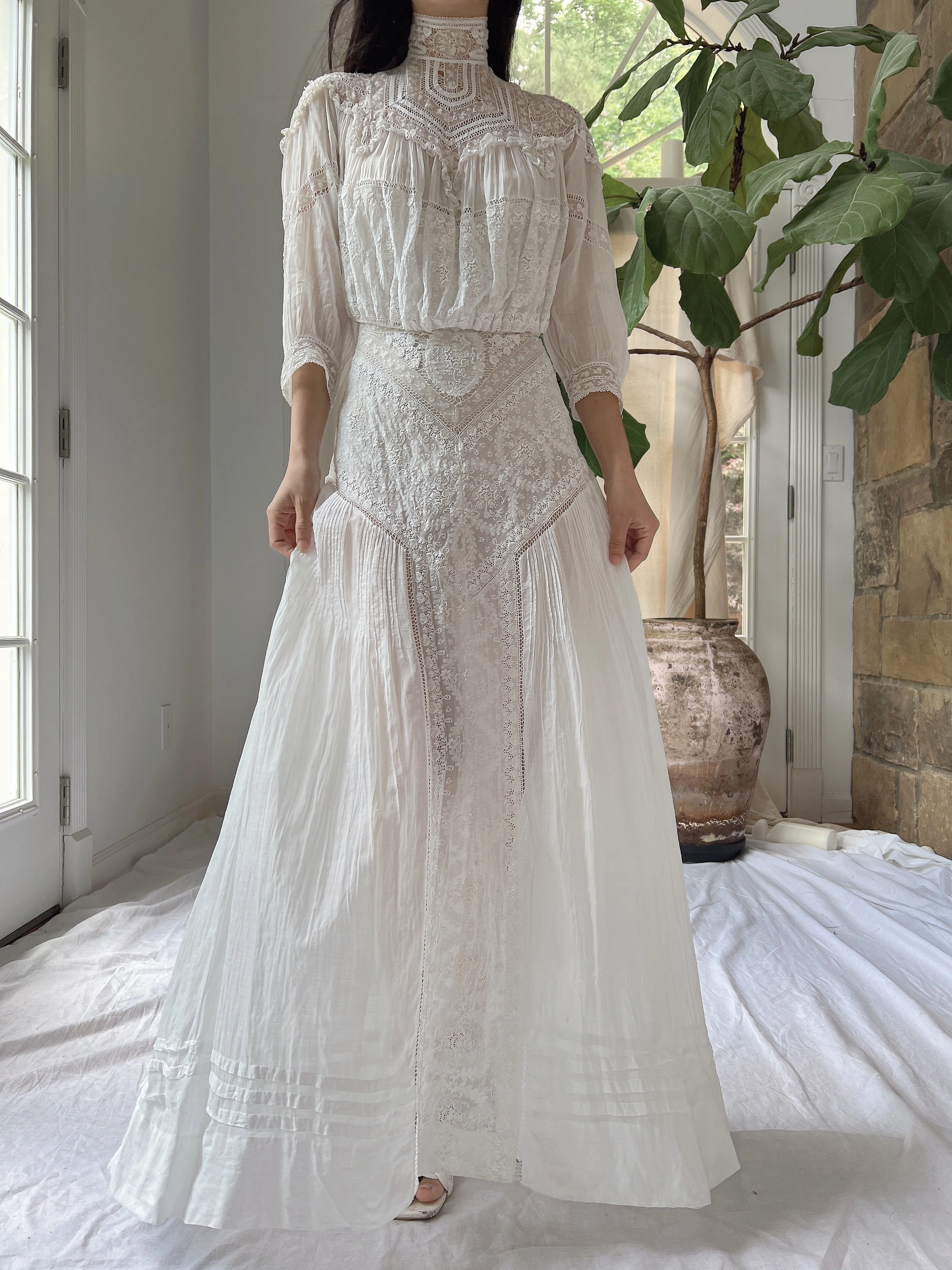 Antique Belle Embroidered Batiste Gown - XS