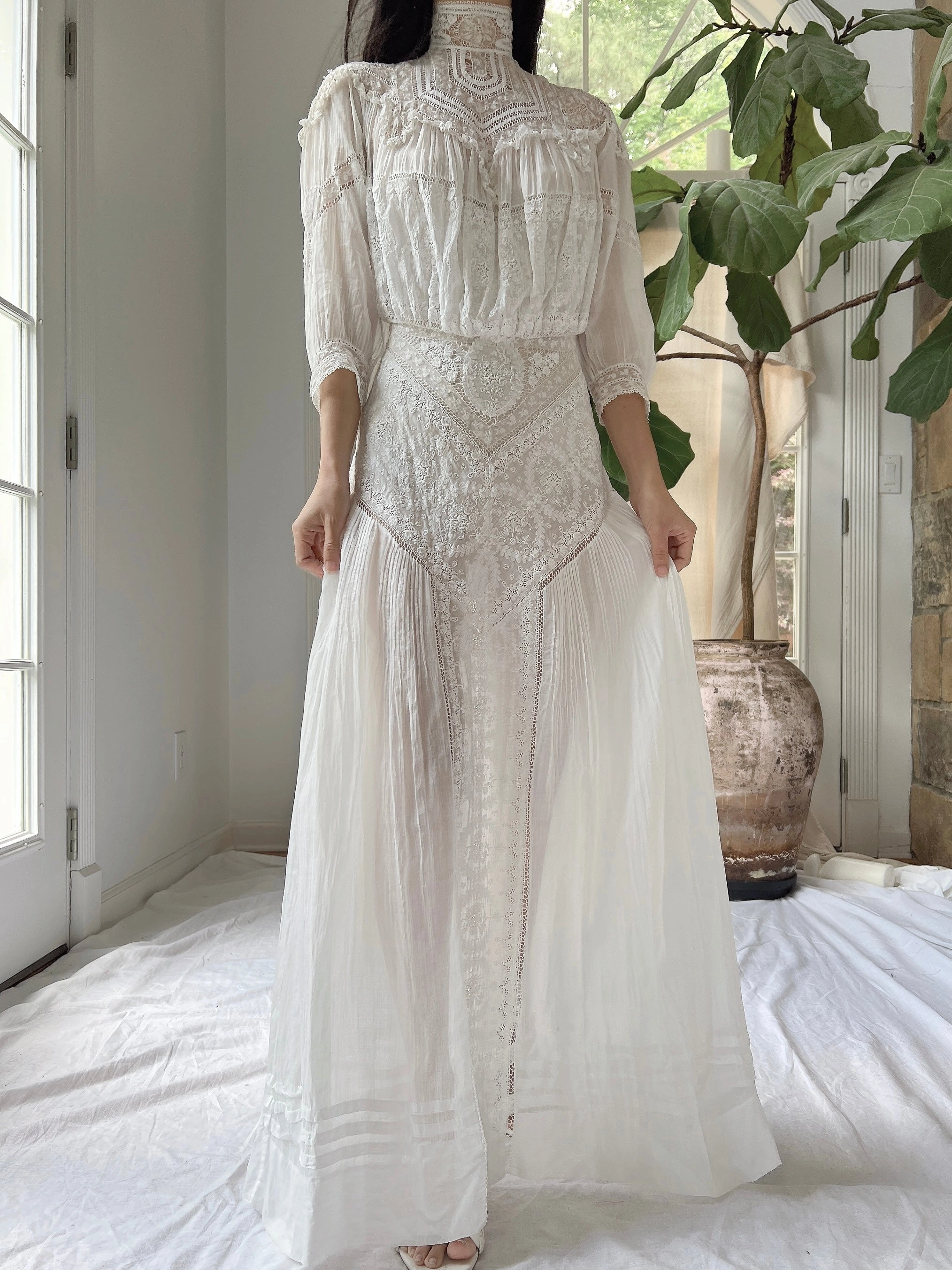 Antique Belle Embroidered Batiste Gown - XS