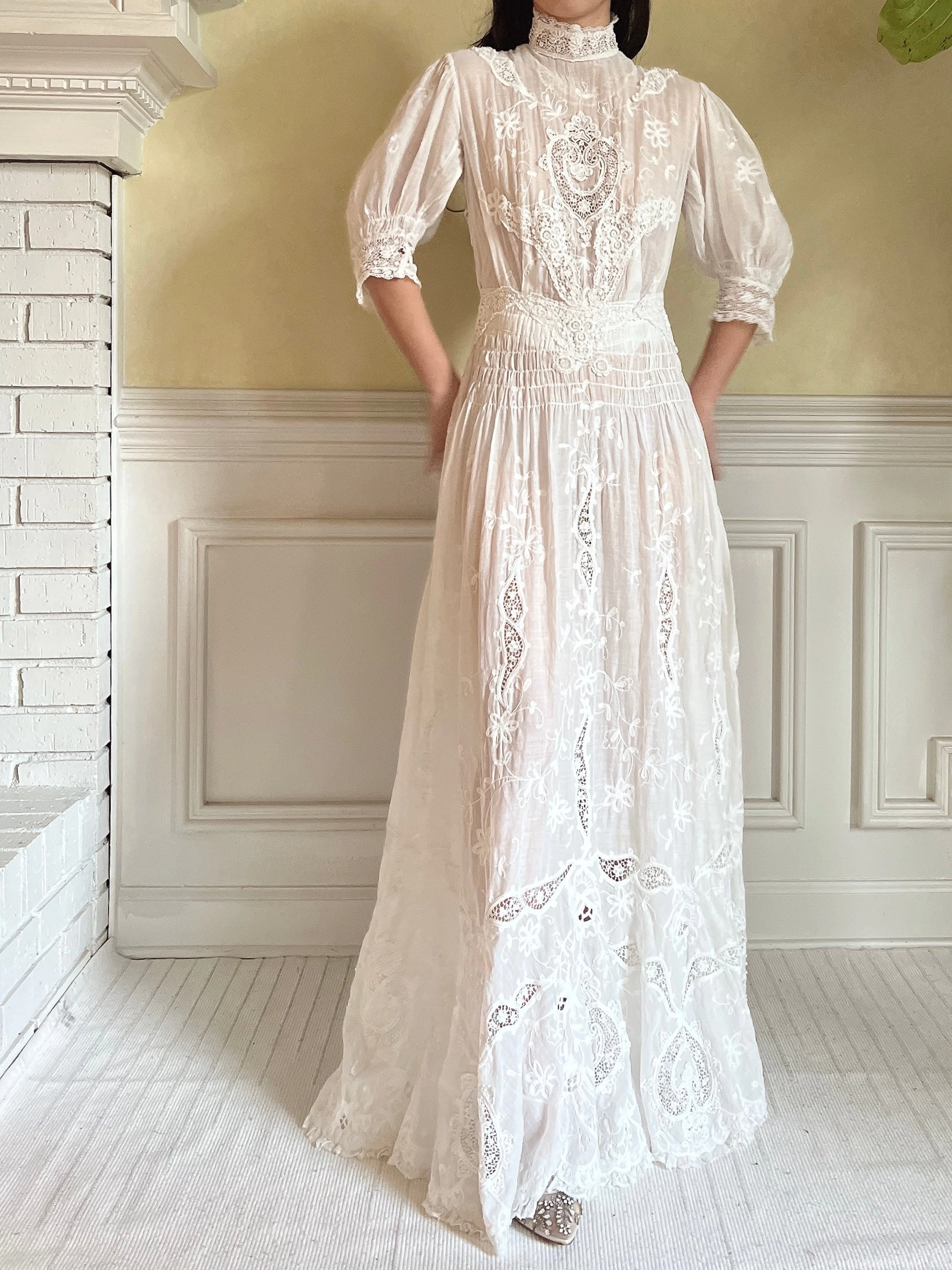 Antique Puff Sleeve Embroidered Dress - S