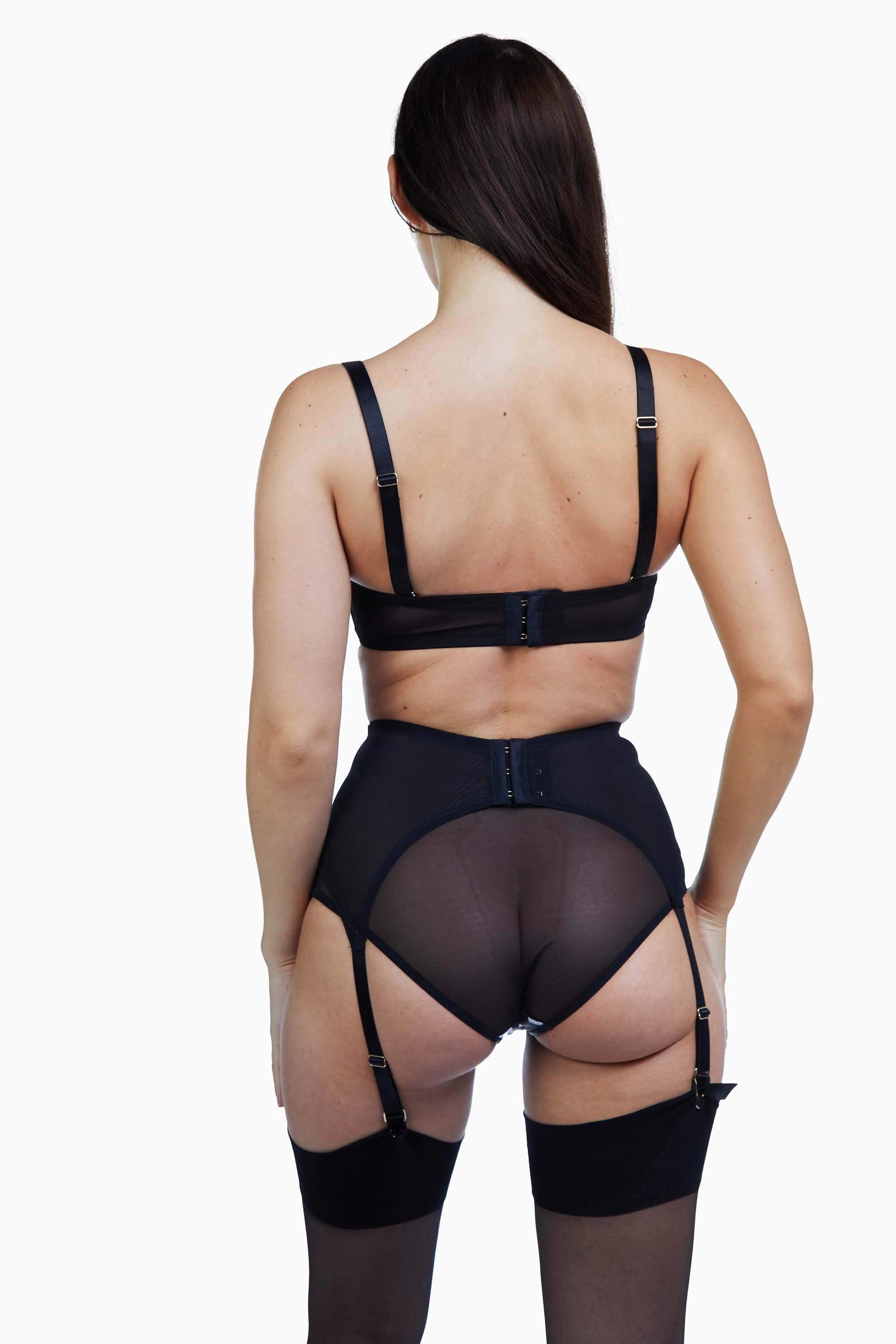 Bettie Page Spot Overwire Bra A - E