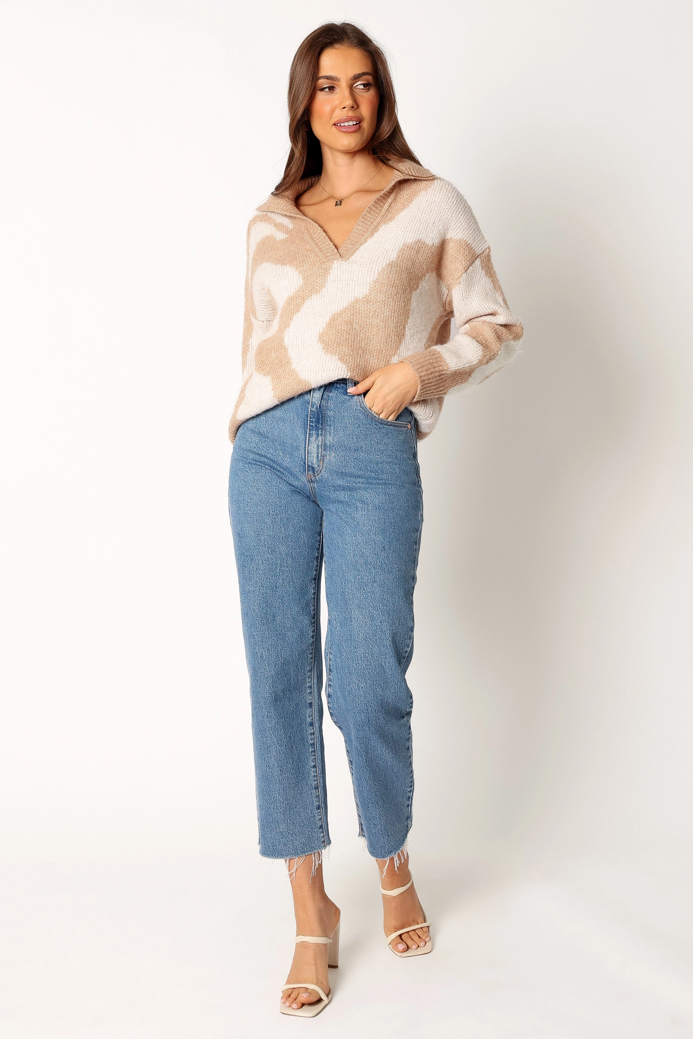 Elliana Collar Vneck Knit Sweater - Beige White