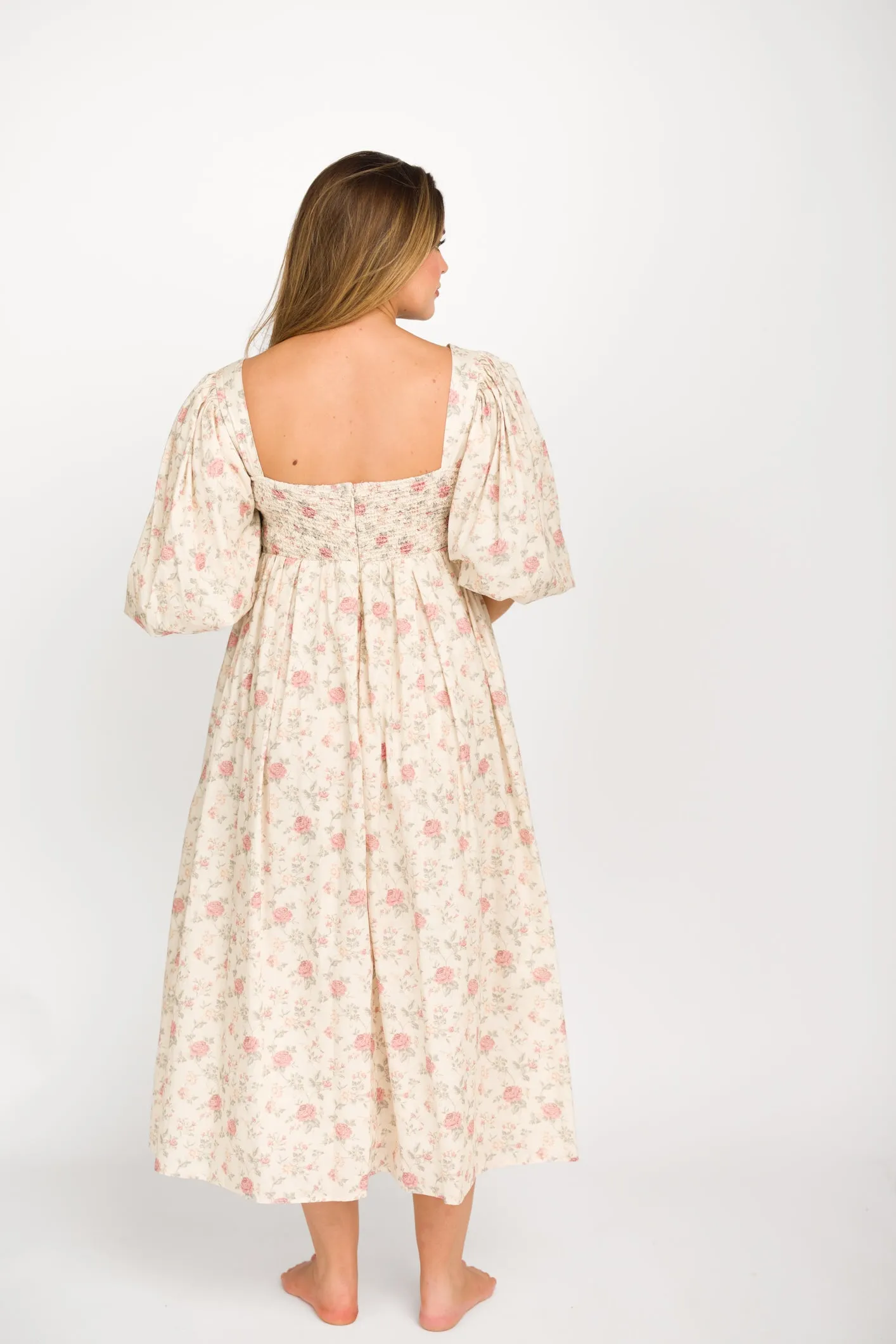 Harlow Maxi Dress in Off-White Floral - Bump Friendly & Inclusive Sizing (S-3XL)