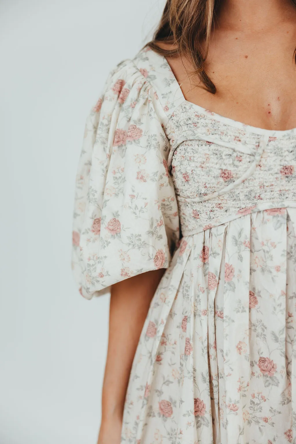 Harlow Maxi Dress in Off-White Floral - Bump Friendly & Inclusive Sizing (S-3XL)