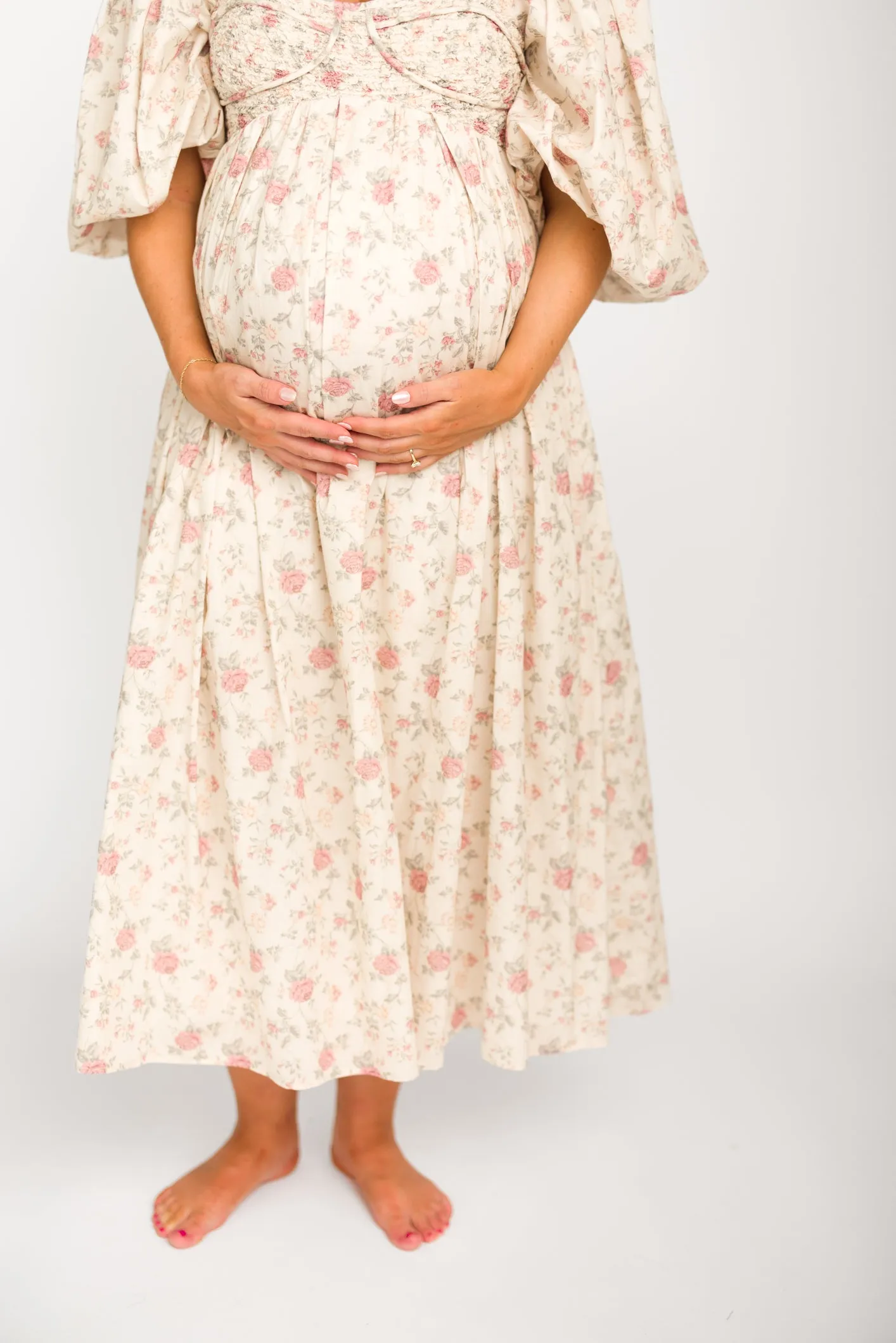 Harlow Maxi Dress in Off-White Floral - Bump Friendly & Inclusive Sizing (S-3XL)