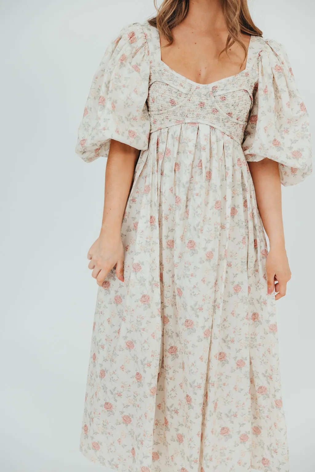 Harlow Maxi Dress in Off-White Floral - Bump Friendly & Inclusive Sizing (S-3XL)