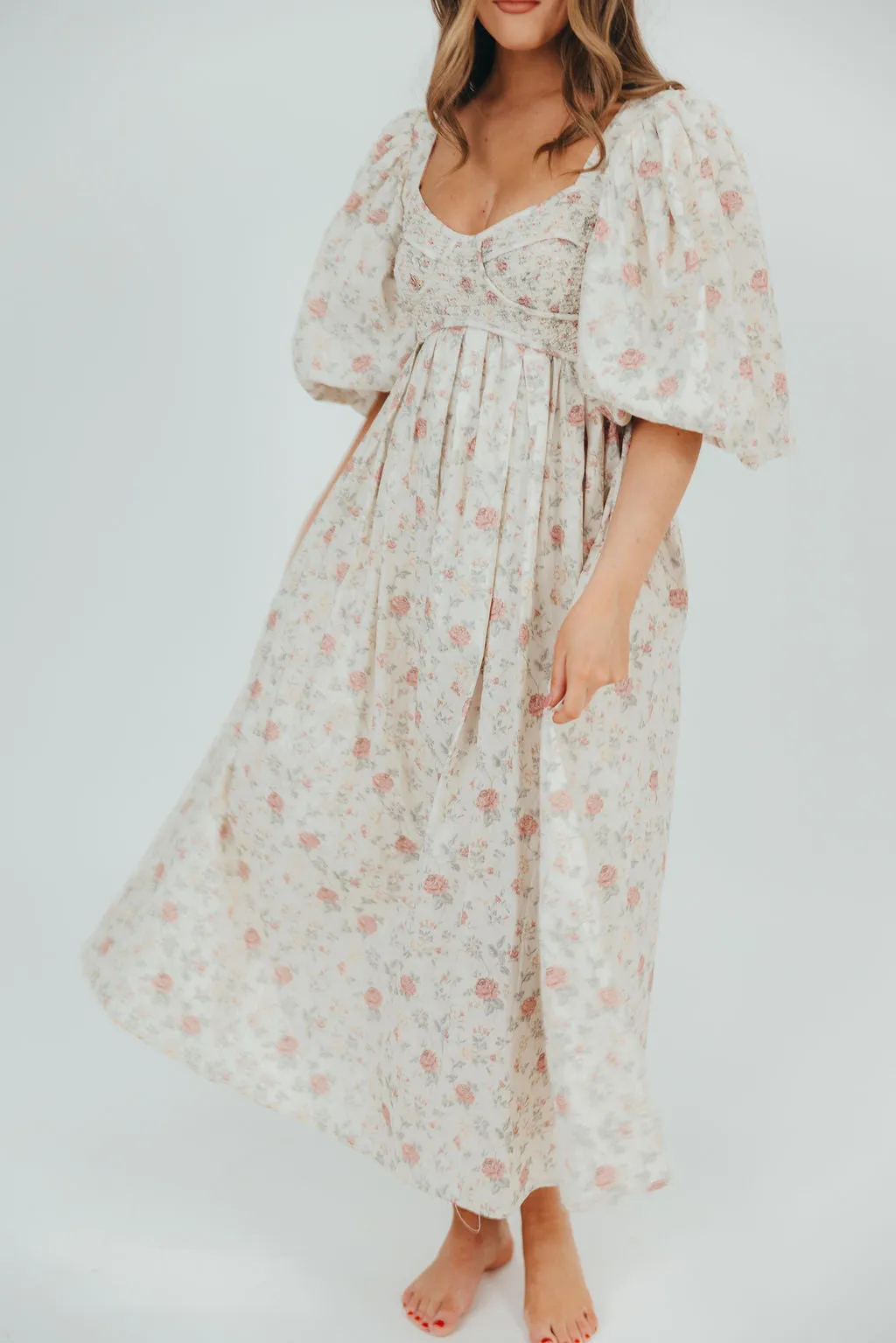 Harlow Maxi Dress in Off-White Floral - Bump Friendly & Inclusive Sizing (S-3XL)