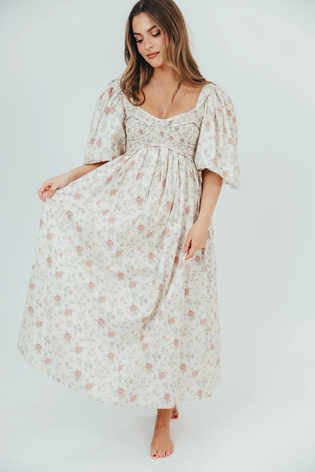 Harlow Maxi Dress in Off-White Floral - Bump Friendly & Inclusive Sizing (S-3XL)