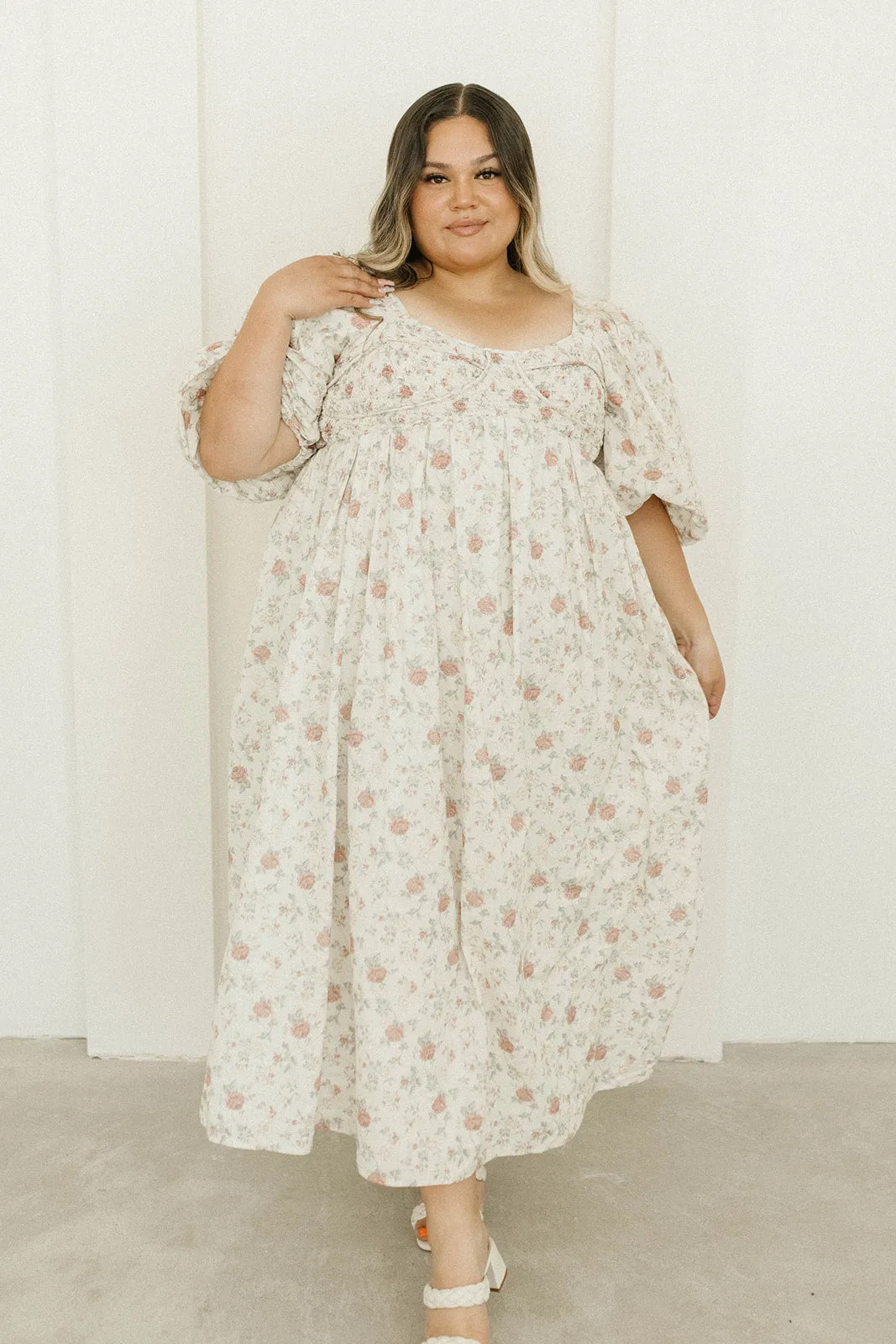 Harlow Maxi Dress in Off-White Floral - Bump Friendly & Inclusive Sizing (S-3XL)