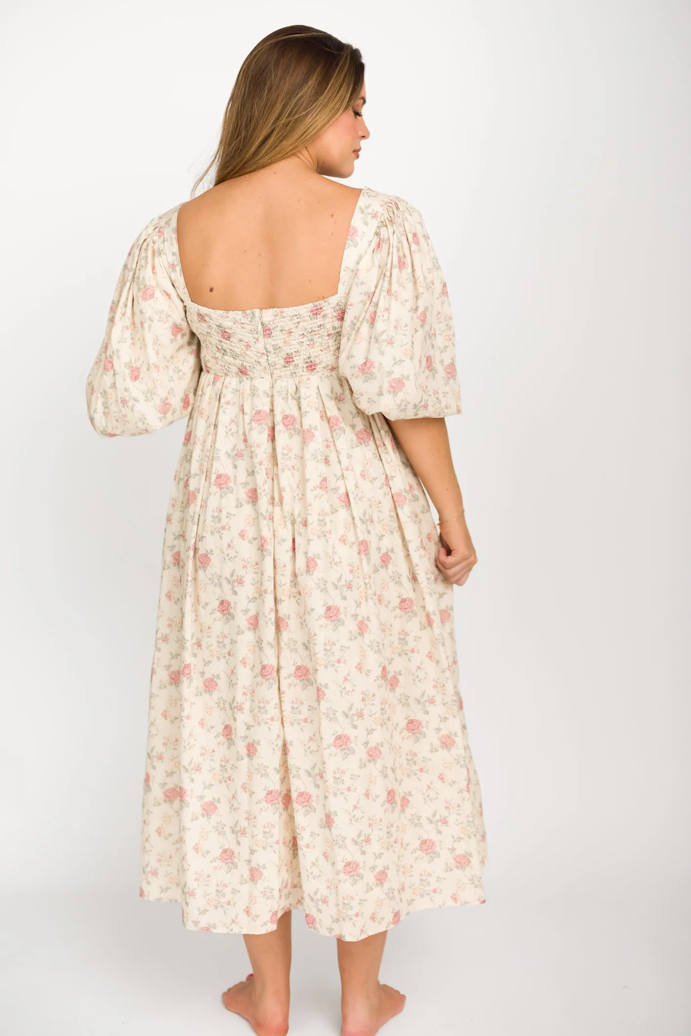 Harlow Maxi Dress in Off-White Floral - Bump Friendly & Inclusive Sizing (S-3XL)