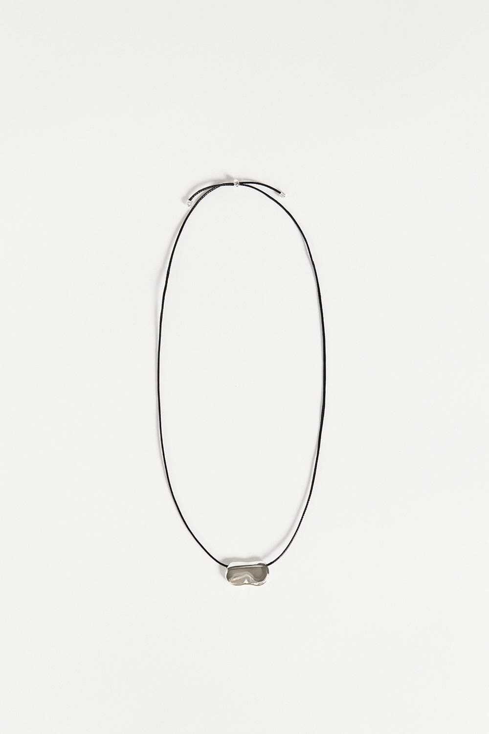 HEAVEN MAYHEM PEBBLE SILVER NECKLACE