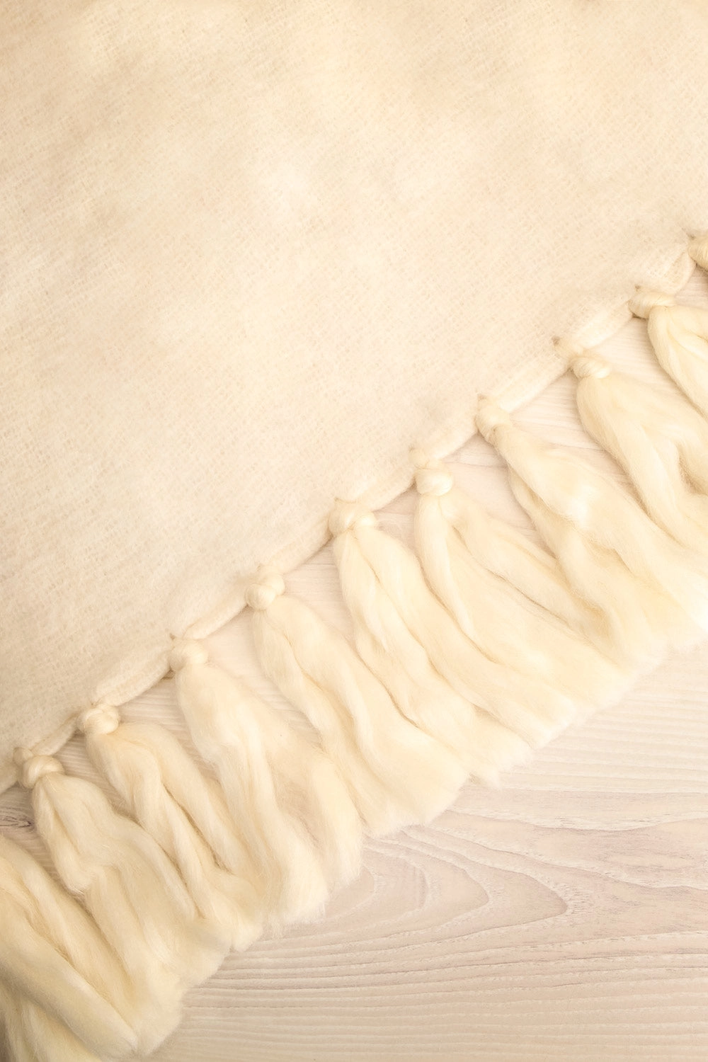 Oslo Throw Ivory | Cozy Blanket