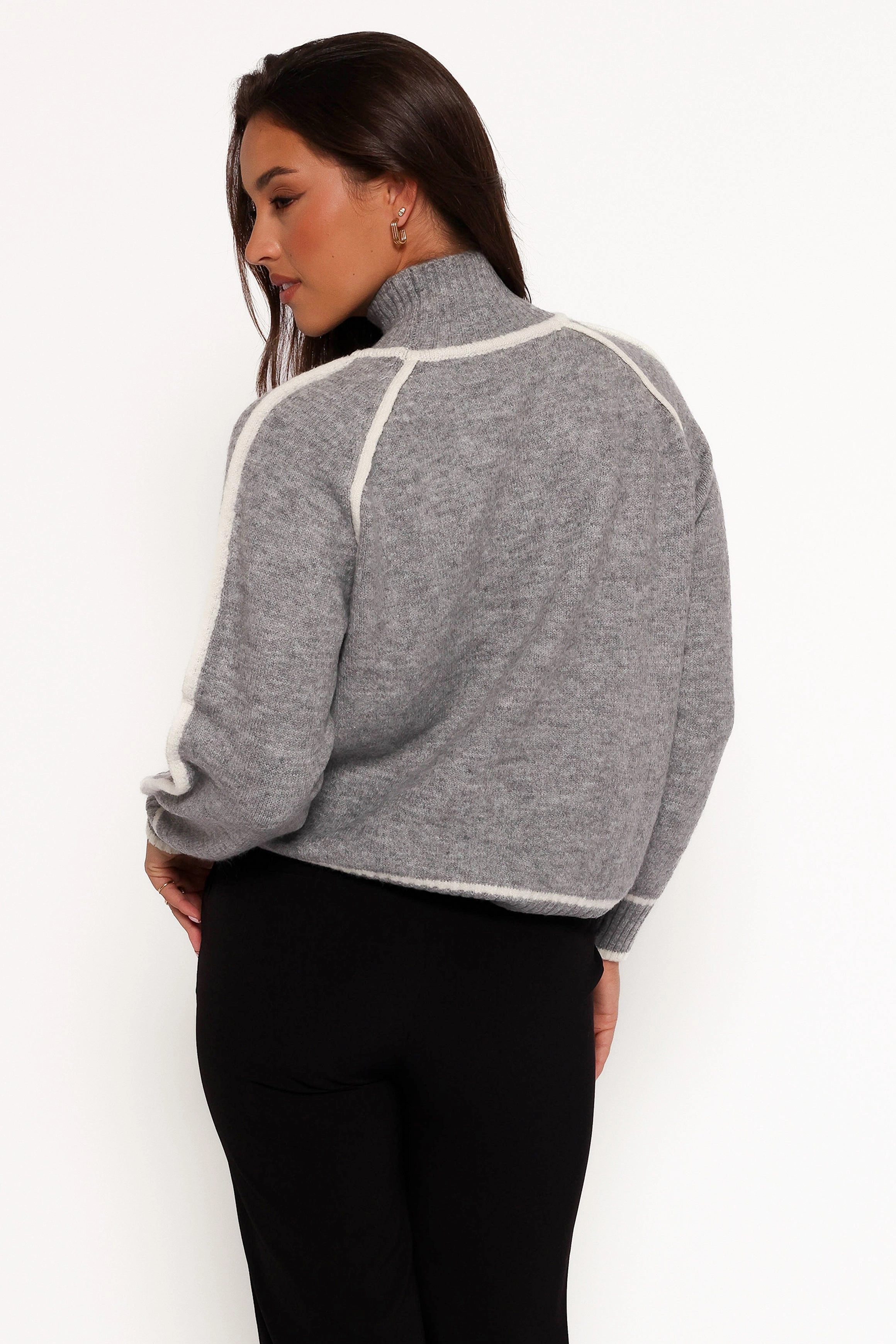 Rylee Contrast Hem Knit Sweater - Grey