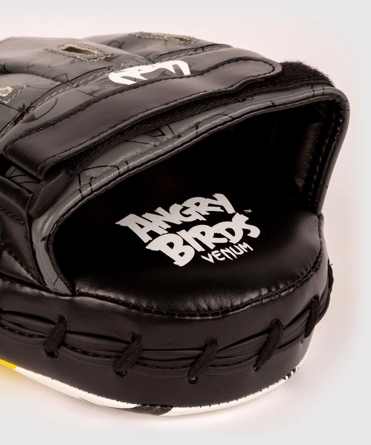 Venum Angry Birds Focus Mitts - Yellow