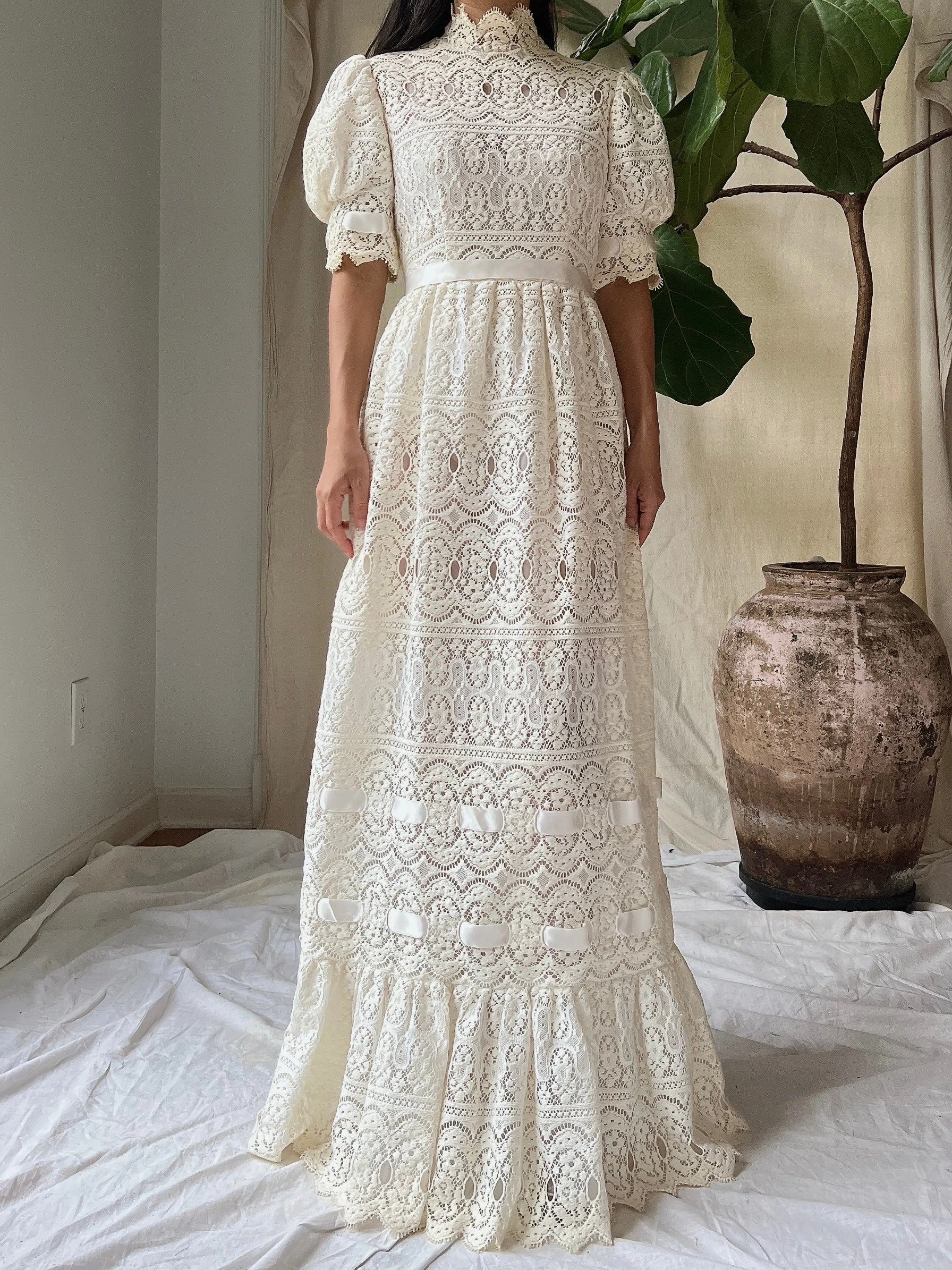 Vintage Puff Sleeves Crochet Dress - S
