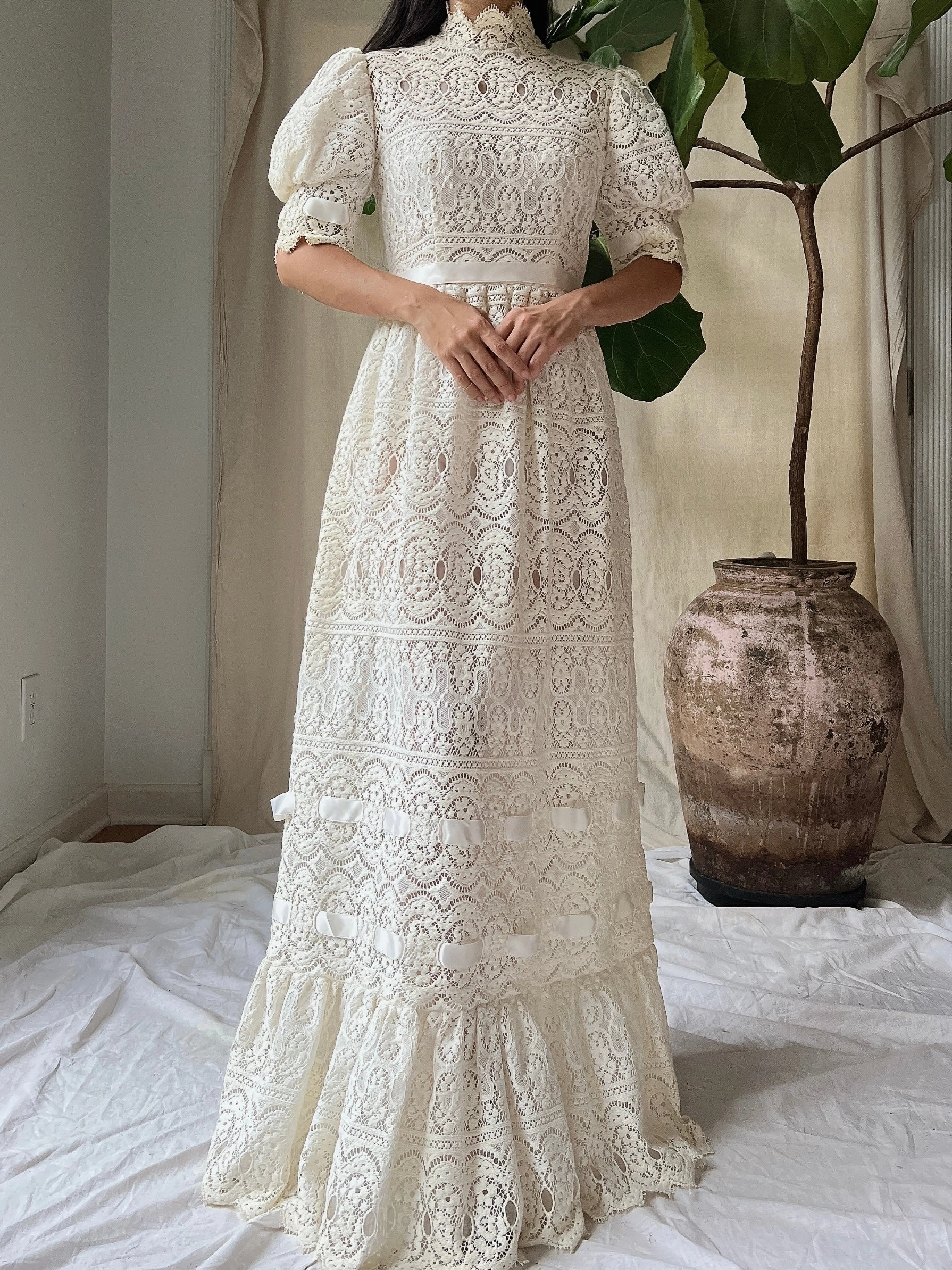 Vintage Puff Sleeves Crochet Dress - S