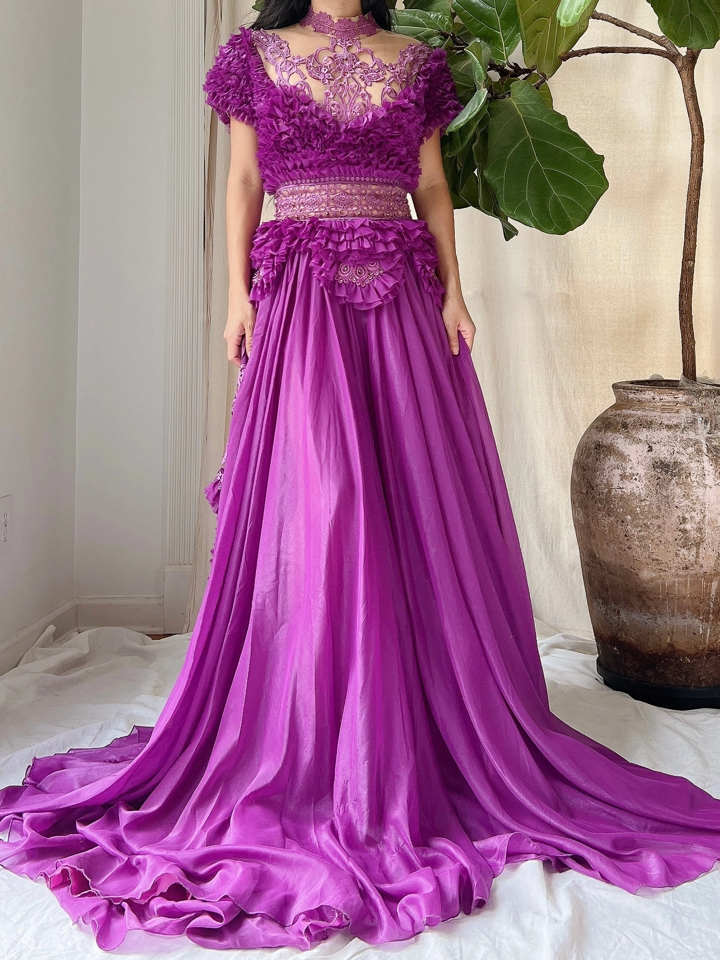 Vintage Silk Eavis and Brown Ruffle Bodice Gown - M/8