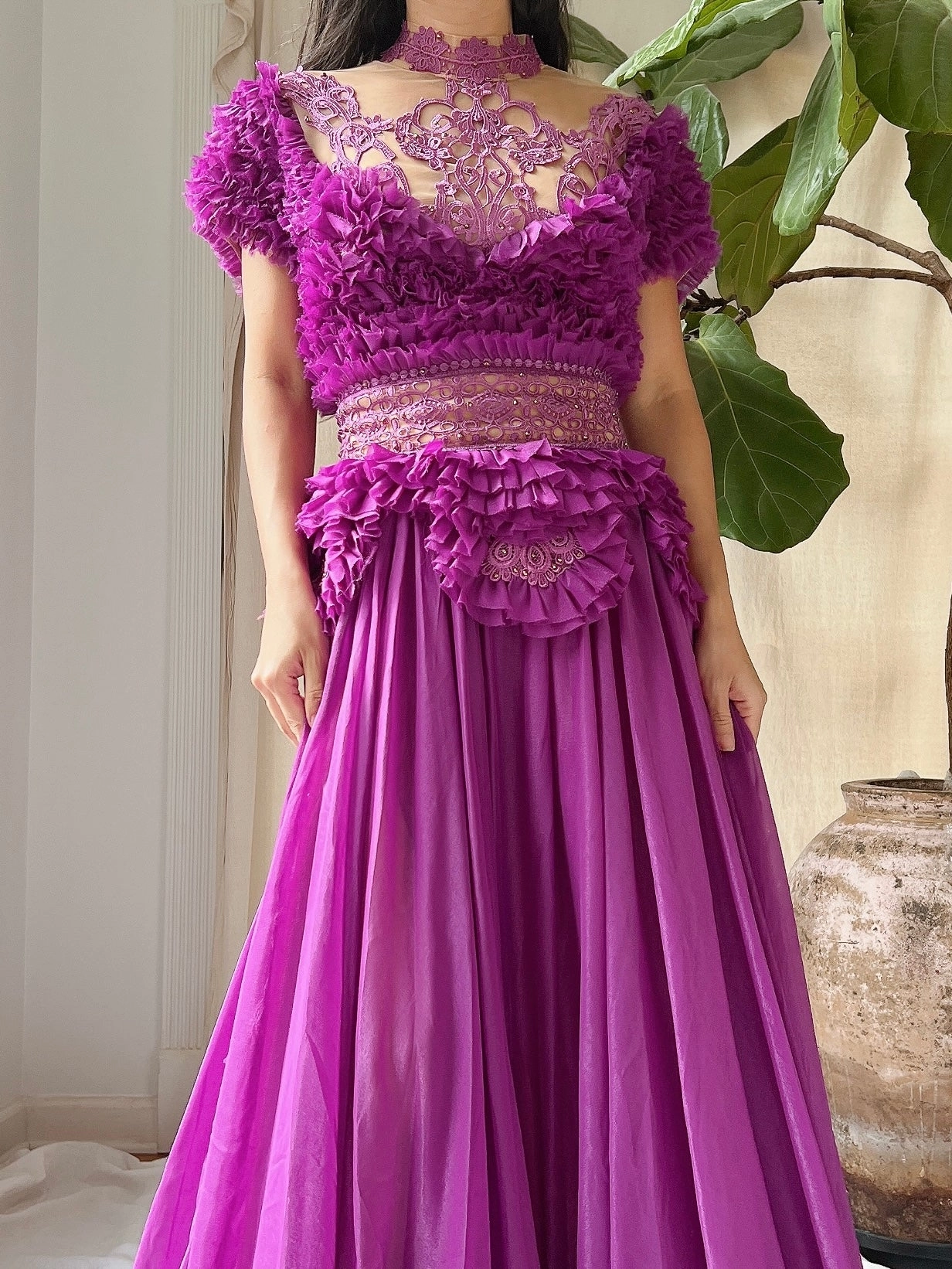 Vintage Silk Eavis and Brown Ruffle Bodice Gown - M/8