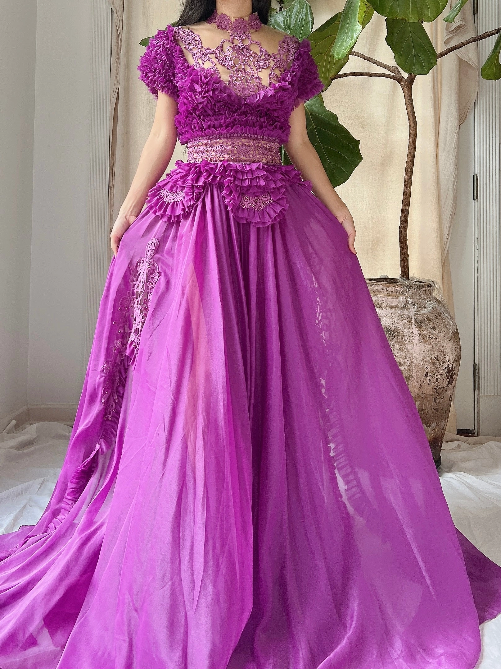 Vintage Silk Eavis and Brown Ruffle Bodice Gown - M/8