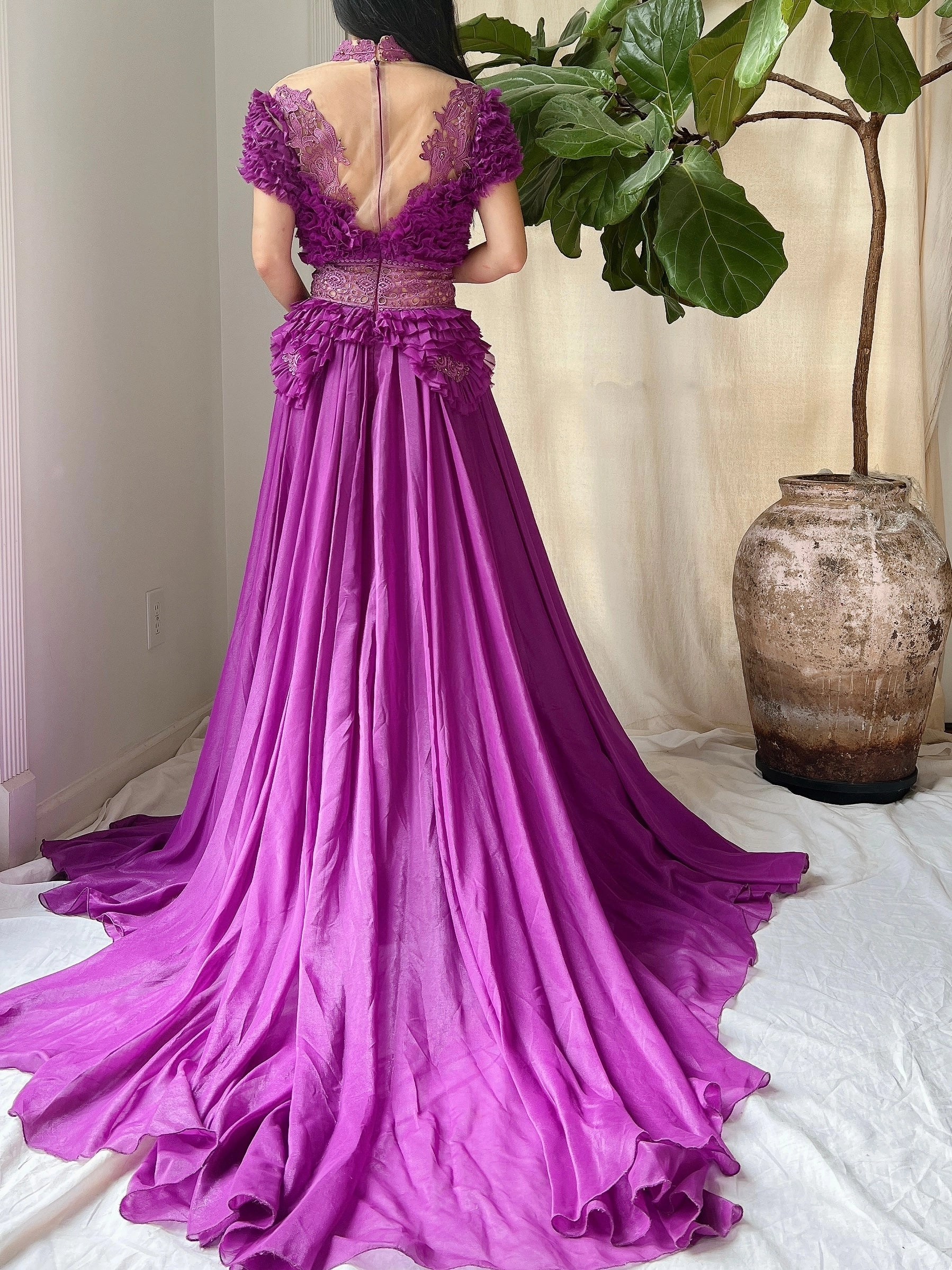 Vintage Silk Eavis and Brown Ruffle Bodice Gown - M/8