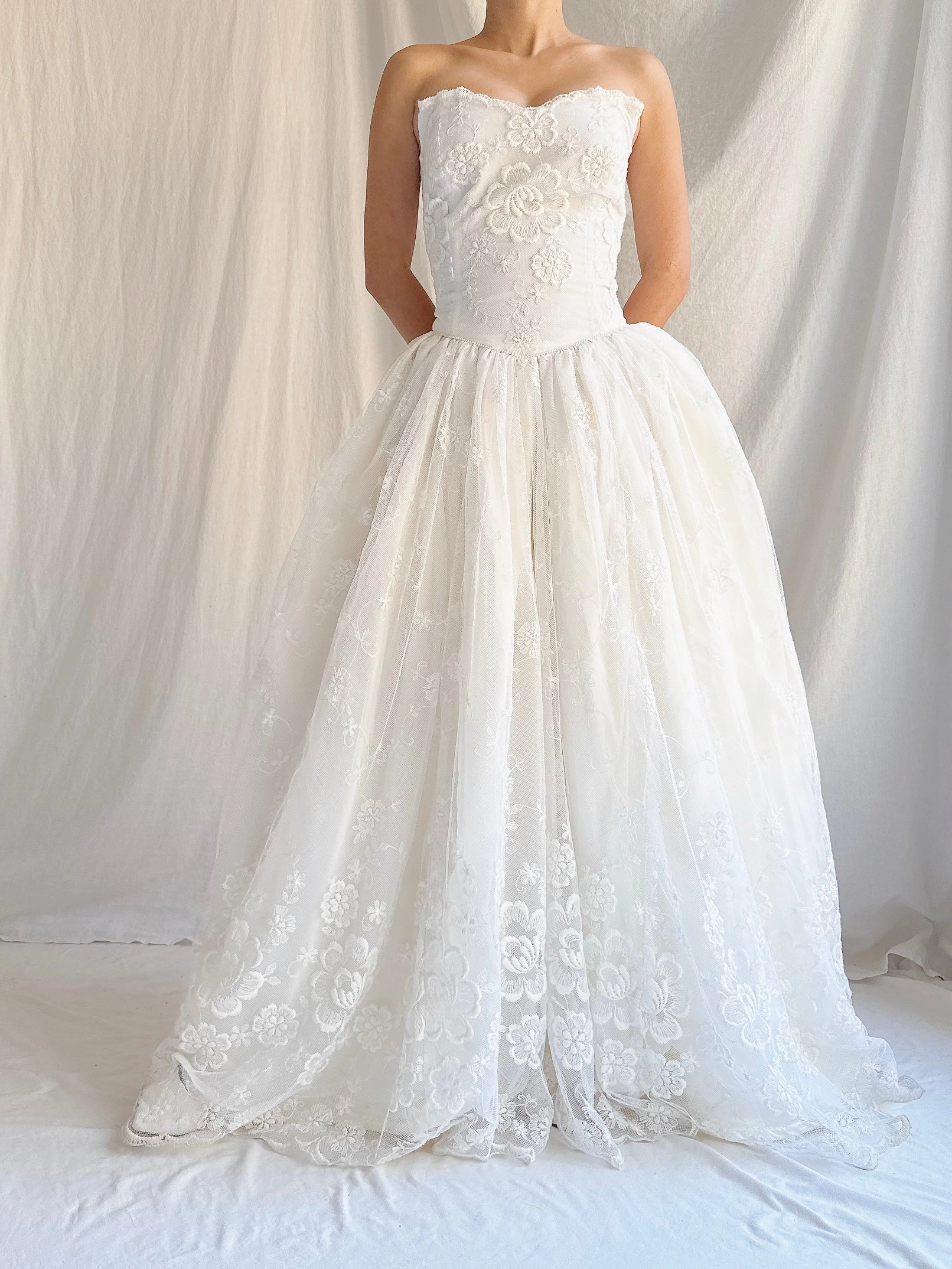 Vintage Strapless Embroidered Gown - XS/S