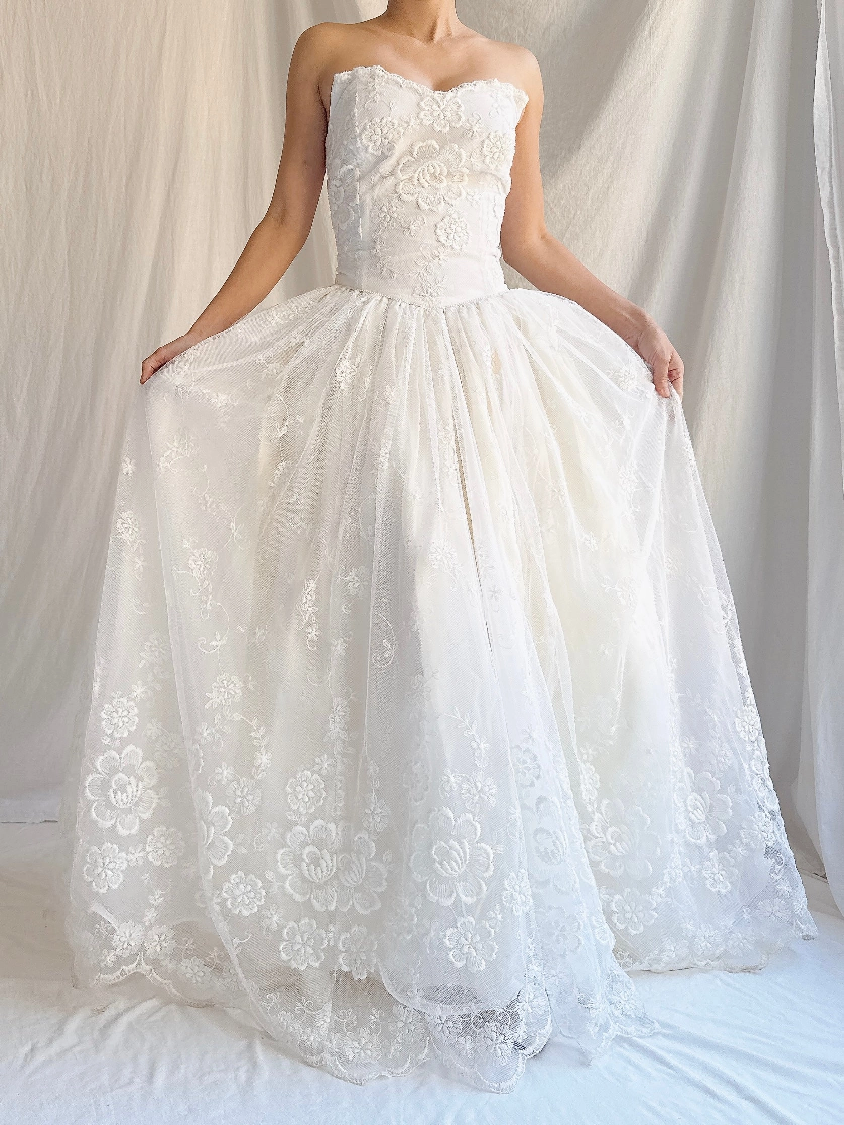 Vintage Strapless Embroidered Gown - XS/S